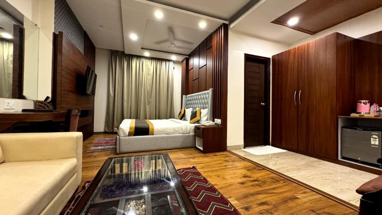 Hotel River Rhythm Assi Ghat Варанаси Екстериор снимка