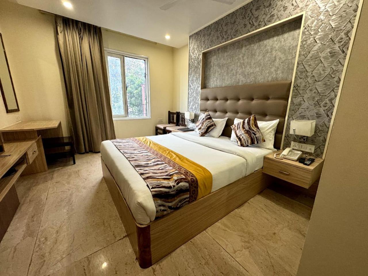 Hotel River Rhythm Assi Ghat Варанаси Екстериор снимка