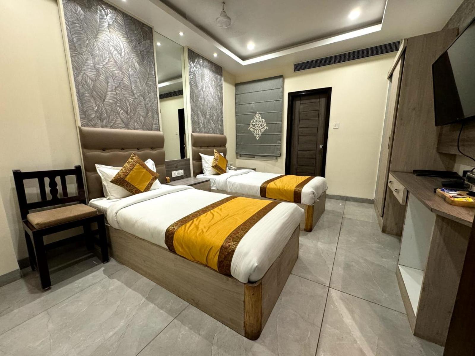 Hotel River Rhythm Assi Ghat Варанаси Екстериор снимка