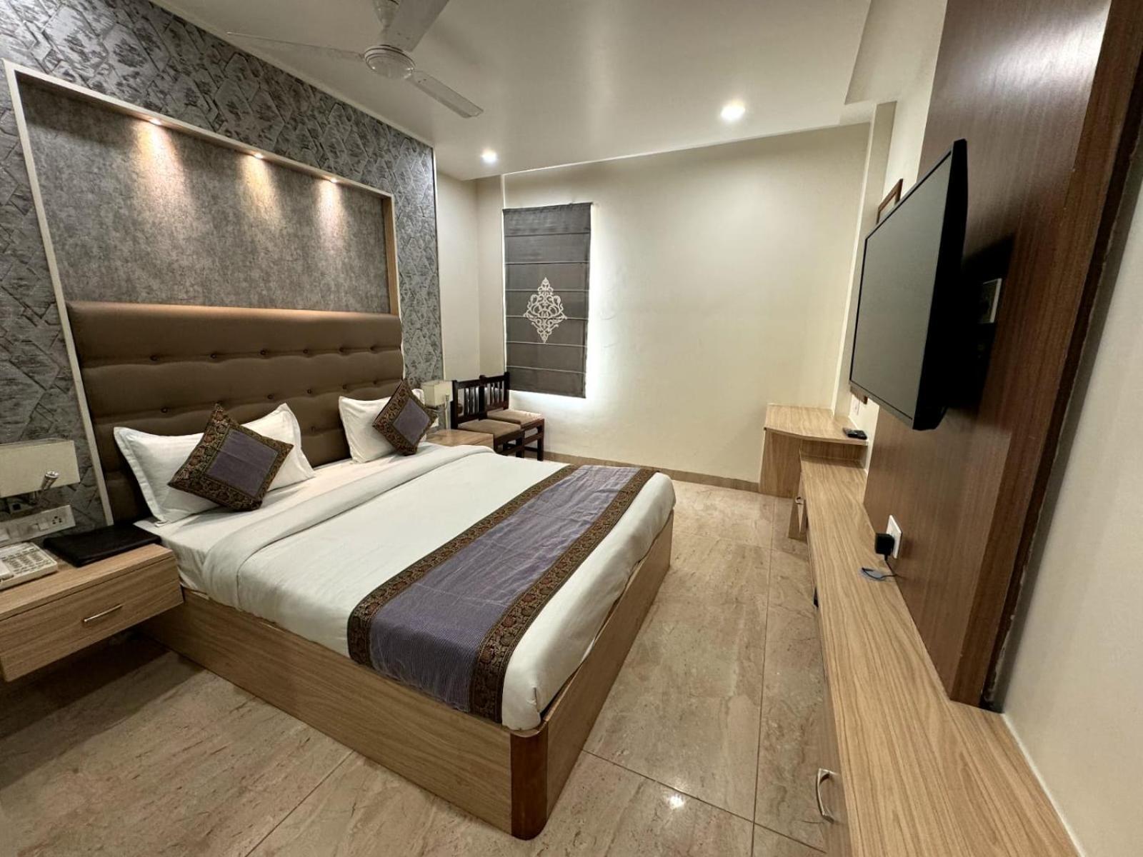 Hotel River Rhythm Assi Ghat Варанаси Екстериор снимка