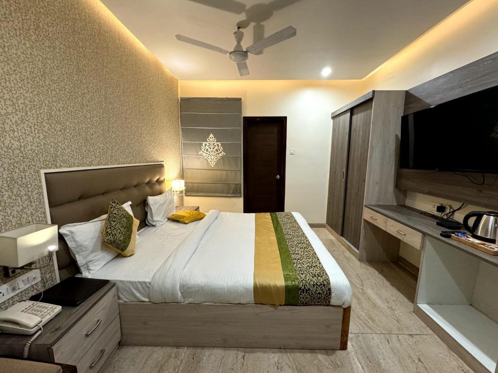Hotel River Rhythm Assi Ghat Варанаси Екстериор снимка